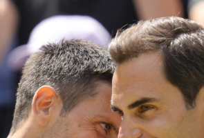 Djokovic löst Federer als älteste Nummer 1 ab