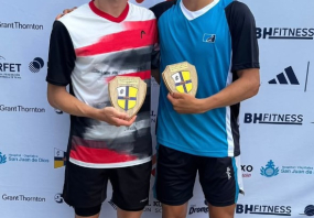 Adrien Burdet (links)