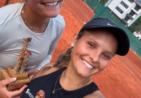 Alina Granwehr (rechts)