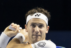 Casper Ruud fordert Stan Wawrinka
