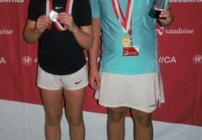 Girls 10&U: Marie Meier (Finalistin) & Melissa Damiano (Siegerin)