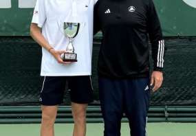 Antoine Bellier (links)