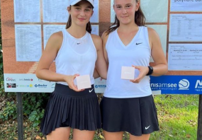 Anina Durrer et Sarina Schnyder